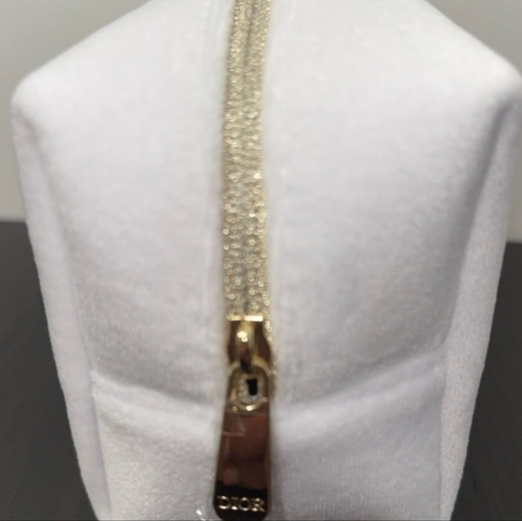 Dior White Velour Cosmetic Bag Makeup Pouch Travel Case CD Logo Gold Zip - Picture 7 of 7